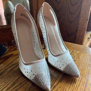 Crystal nude pumps
